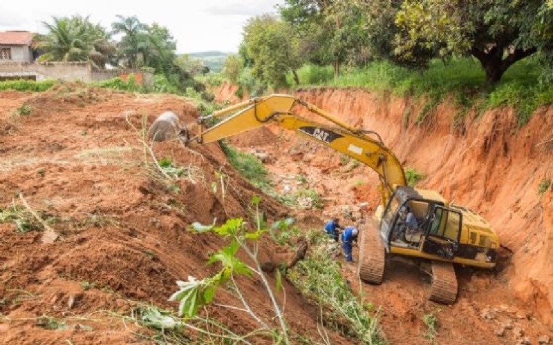 Importantes obras de drenagem são executadas em Juazeiro do Norte