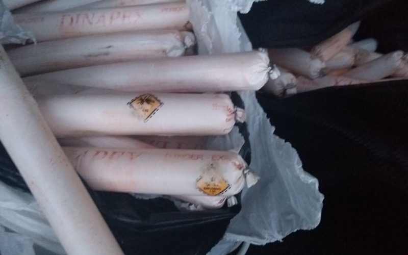 Veículo com carga de “banana de dinamite” é apreendido pela BPRE na CE- 187 que liga Campos Sales a Salitre-CE