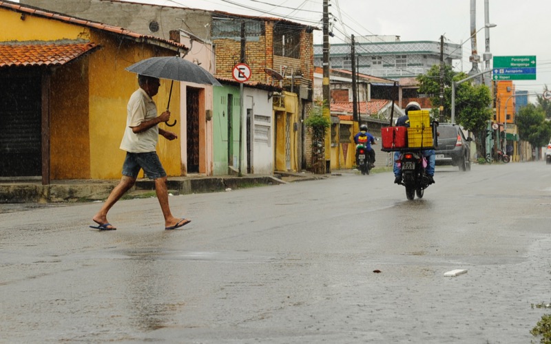 PREVISÃO DO TEMPO INDICA EVENTOS DE CHUVA EM TODAS REGIÕES DO CEARÁ NO FIM DE SEMANA
