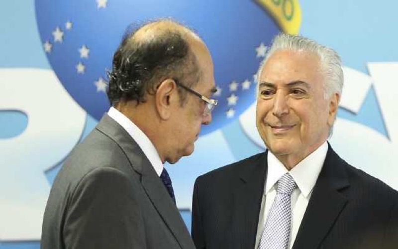 Gilmar encontra Temer uma semana antes de julgamento sobre foro no STF