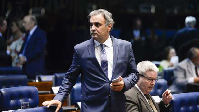 Prestes a ser julgado no STF, Aécio se diz ‘ingênuo’ e nega crimes