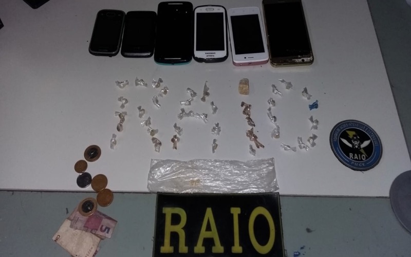 BPRAIO apreende 40 pedras de crack e prende acusada em Crato-CE