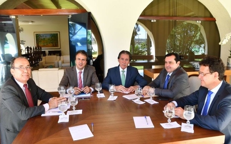 Eunício e Camilo asseguram com Ministro a retomada da Transposição em maio