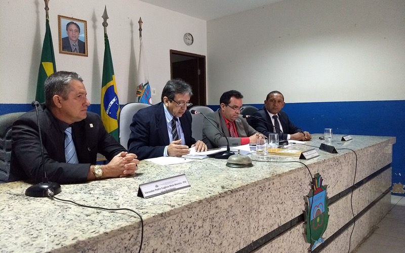 Vereadores aprovam contas do ex-prefeito Samuel Araripe