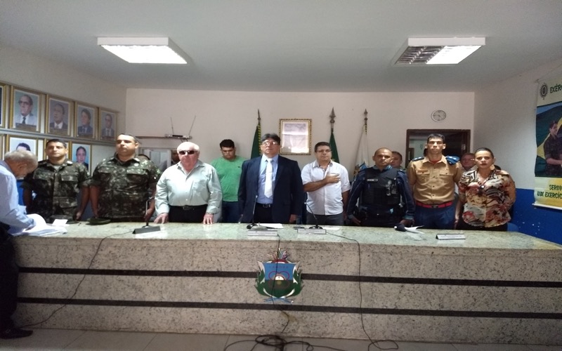 Câmara presta homenagem ao exército brasileiro em sessão solene