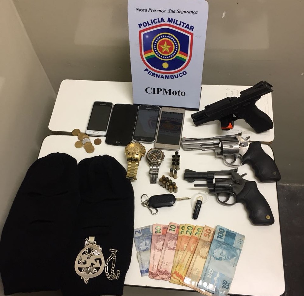 PM prende três homens e apreende adolescente após homicídio na Zona Oeste do Recife