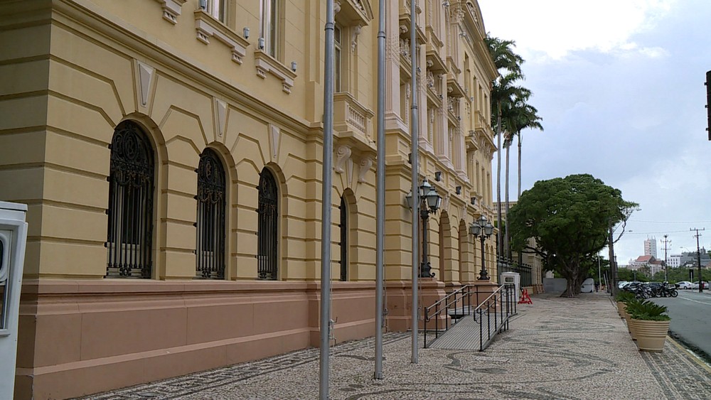 Sete secretários são exonerados do Governo de Pernambuco