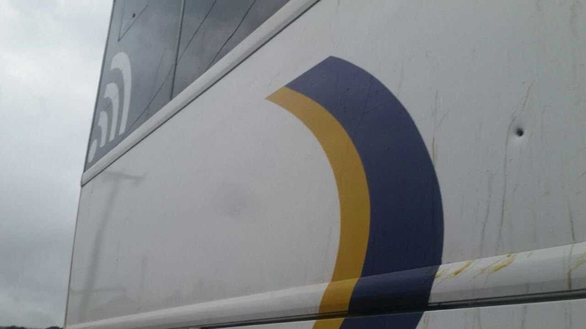 Tiros que atingiram caravana de Lula vieram do alto
