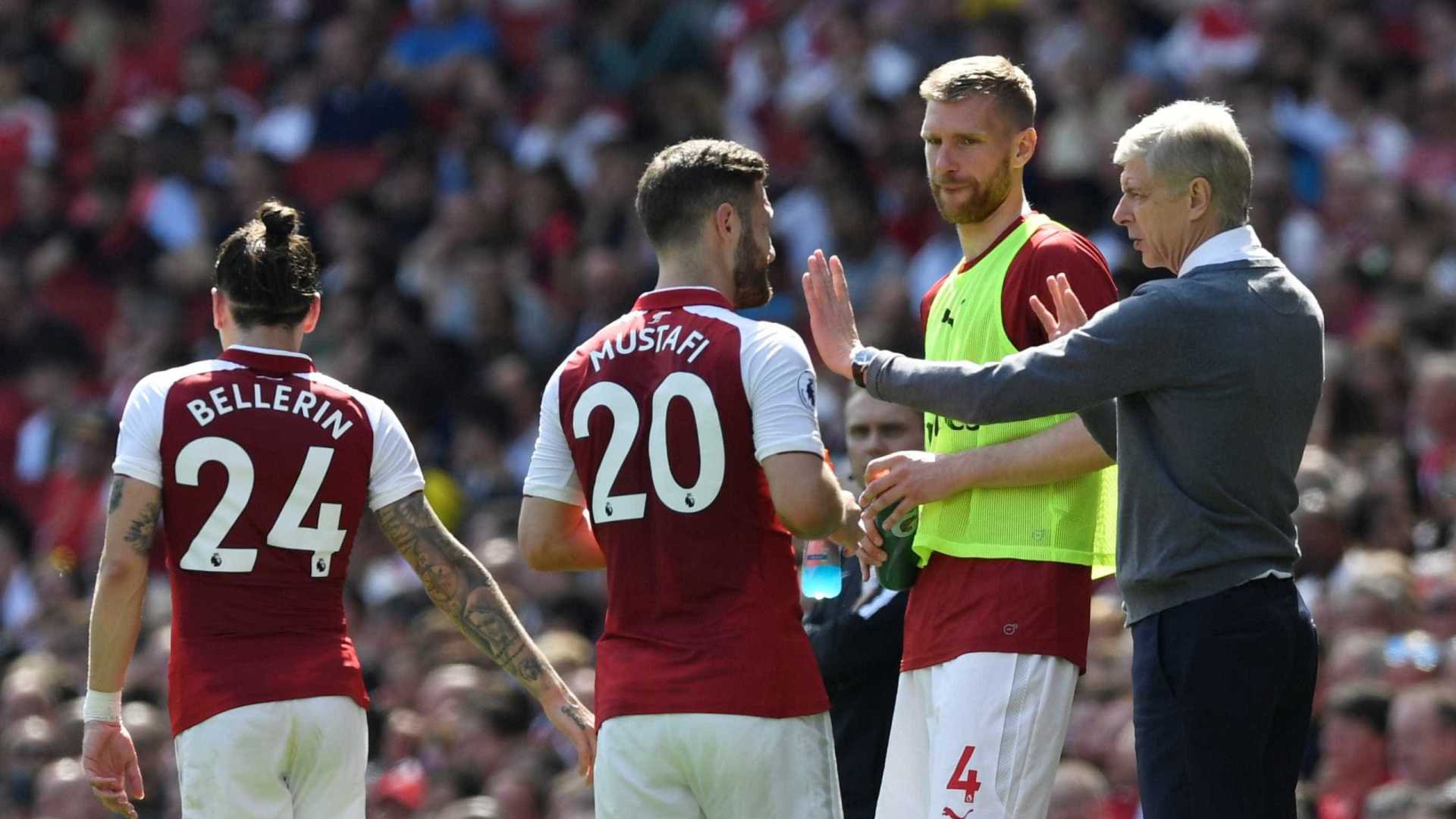 Em dia de homenagens para Wenger, Arsenal goleia o West Ham