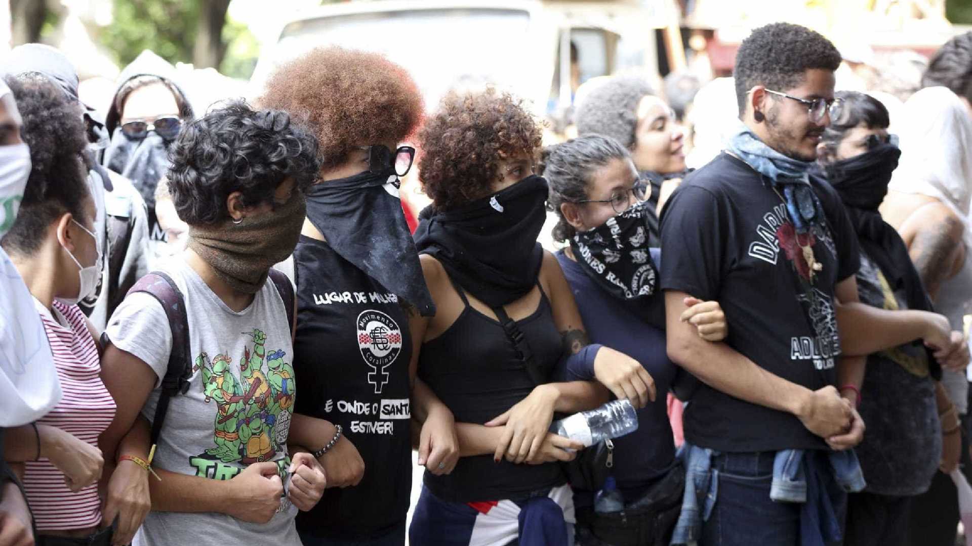 15º dia: alunos da UnB decidem manter ocupação na reitoria