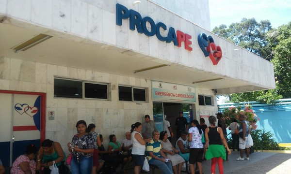 Ação orienta pacientes sobre doença de chagas e realiza exames de saúde no centro do Recife