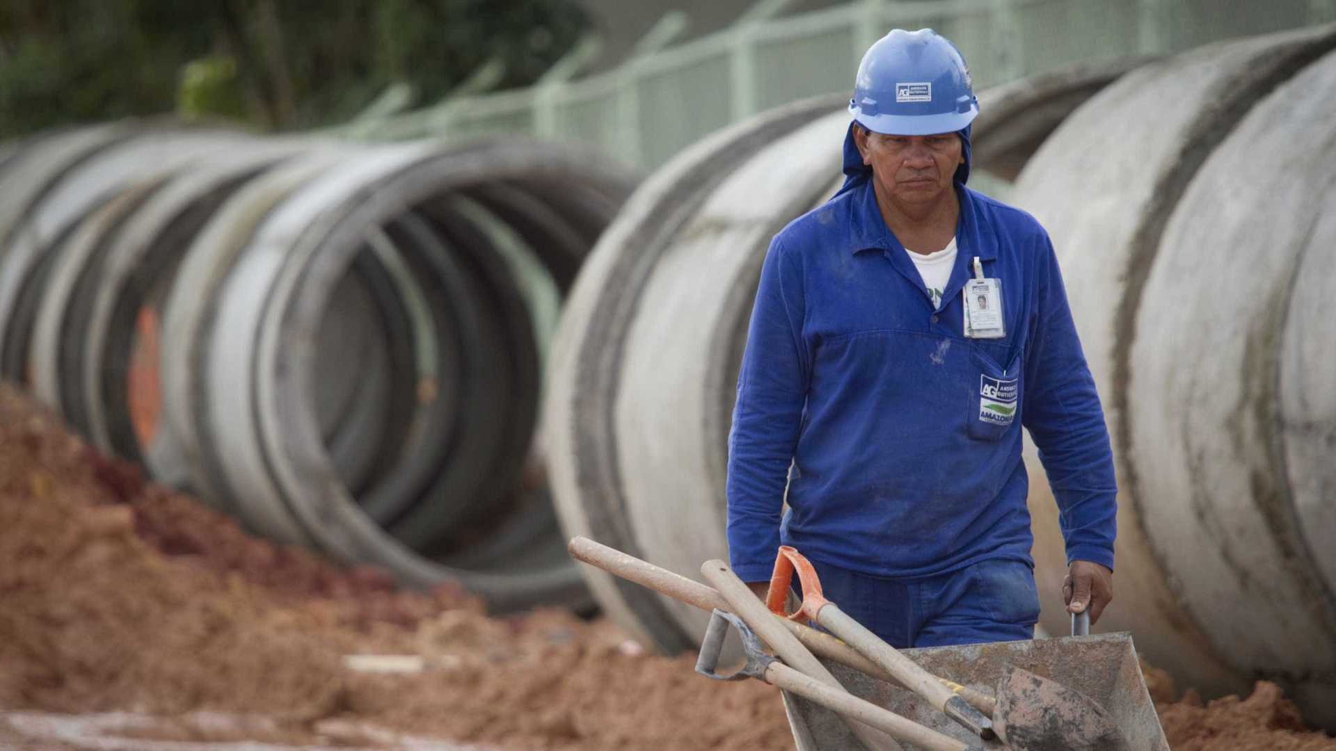 Construção corta 2,3 mil vagas de trabalho em fevereiro