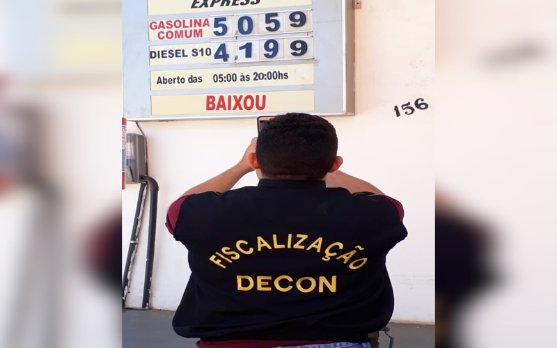 DECON fiscaliza preços abusivos em Postos de combustível e distribuidoras de gás na Região do Cariri