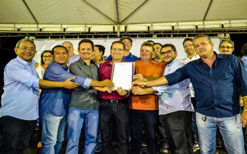 Crato-CE Assinada ordem de serviço para a obra de pavimentação da Av. Hermes Paraíba