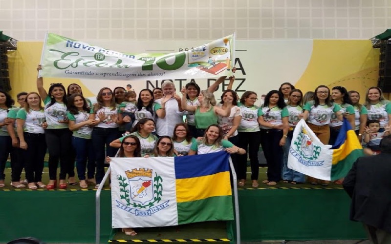 Destaque: Três escolas recebem premiações do “Escola Nota 10” em Nova Olinda-CE