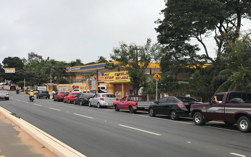 Filas em Postos de Combustíveis continuam na Região do Cariri