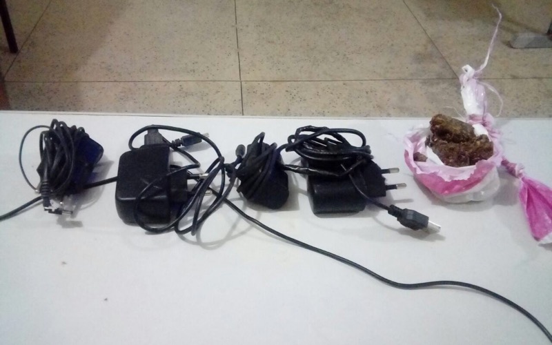 Polícia Militar age rápido e apreende materiais que seriam arremessados para dentro de Cadeia Pública em Crato-CE
