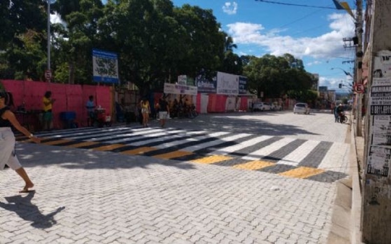 Rua São Pedro é liberada para passagem de veículos