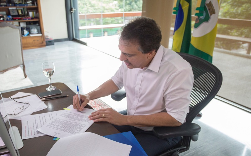 Ceará é único estado do NE a reduzir extrema pobreza, destaca Camilo Santana