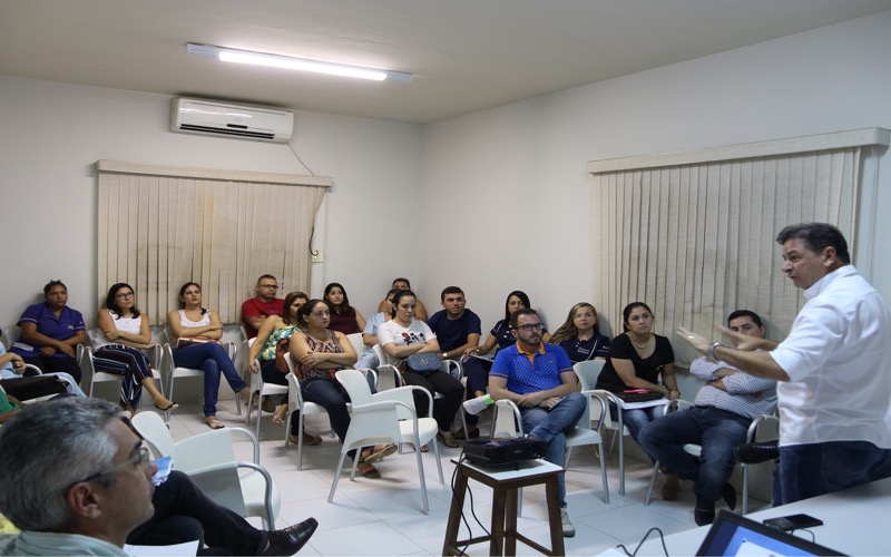 Governo e Hospital São Raimundo se reúnem para debater atendimento à população de Vàrzea Alegre-CE