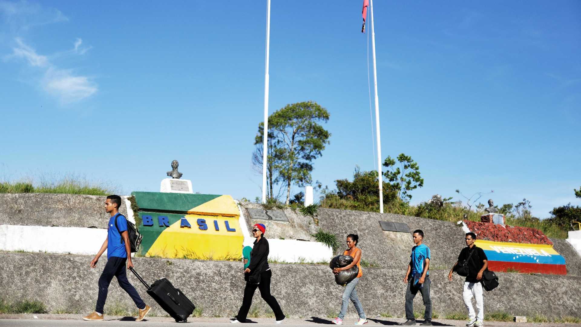Exército transfere 871 venezuelanos para abrigos em Boa Vista