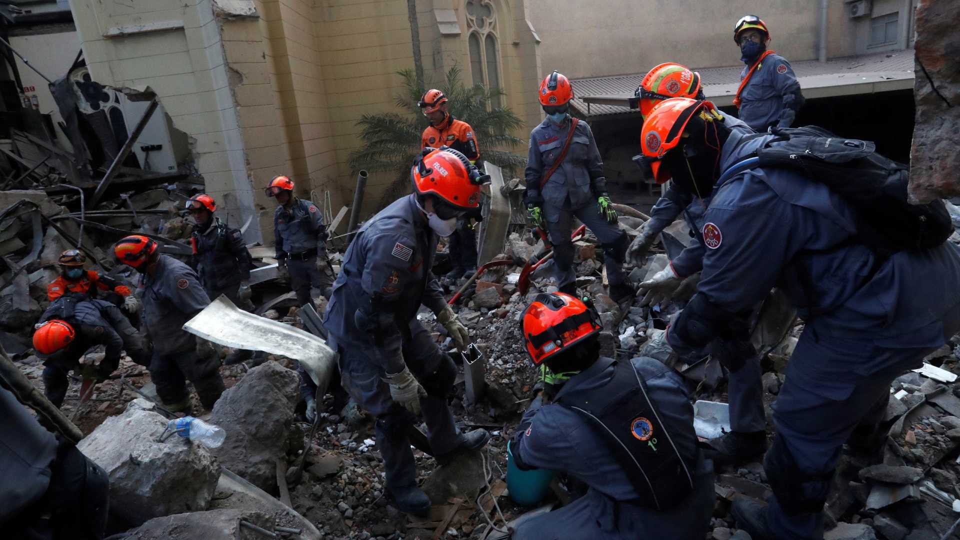 Pedido de socorro de homem que estava em prédio incendiado é revelado