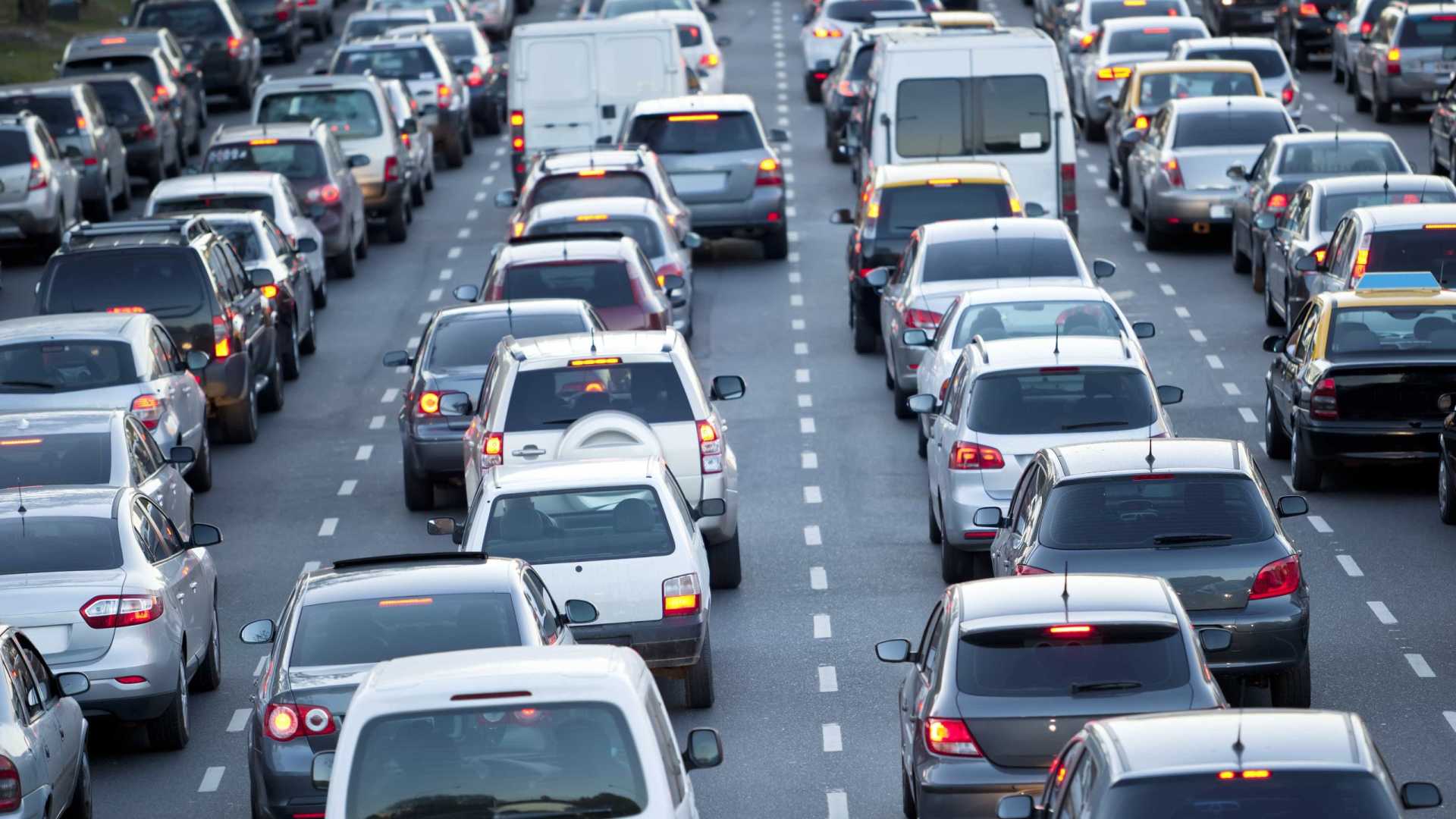 Veja o melhor horário para pegar estrada na volta do ferido em SP