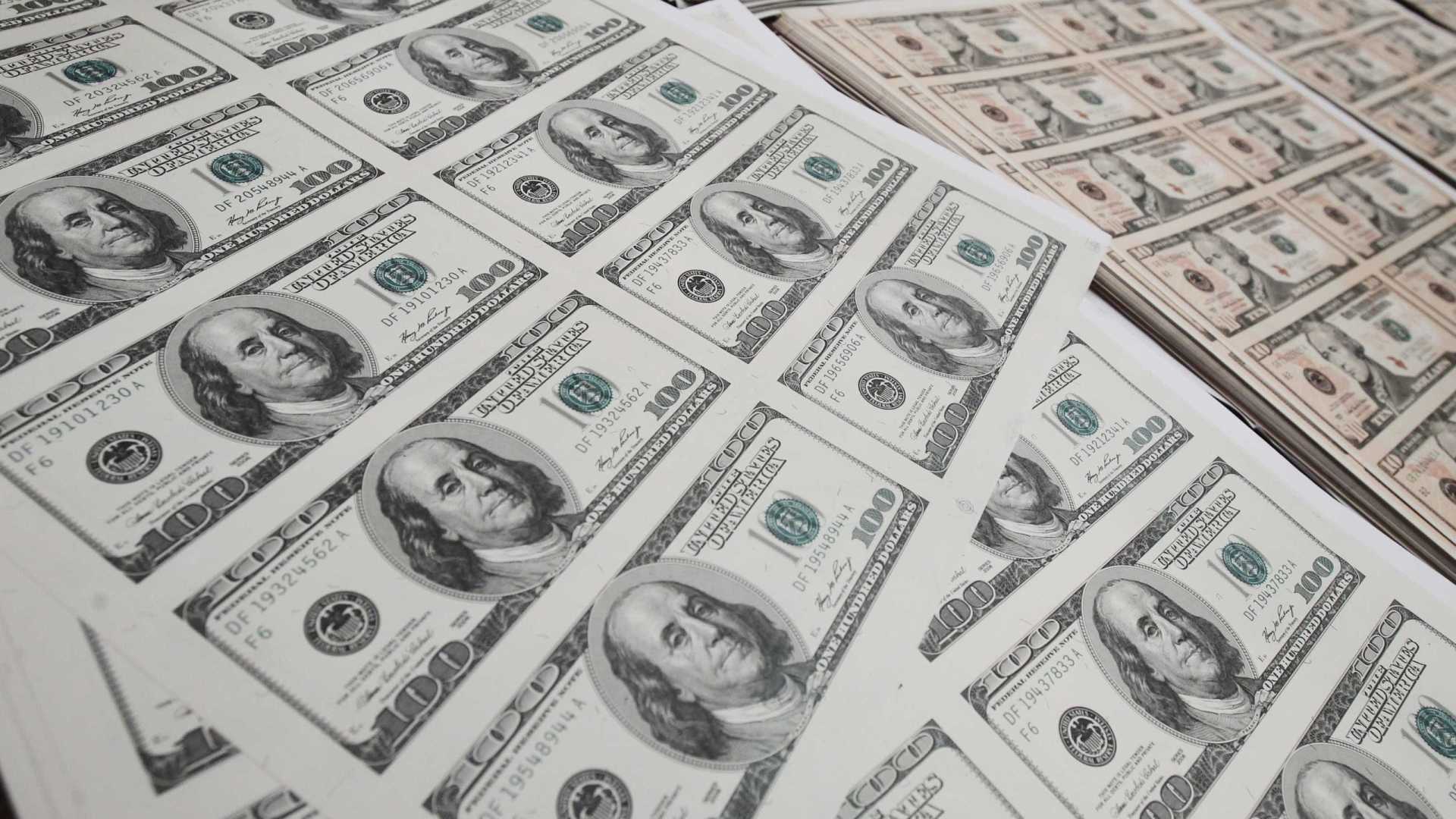 Para conter alta do dólar, BC fará atuação extra nesta segunda-feira