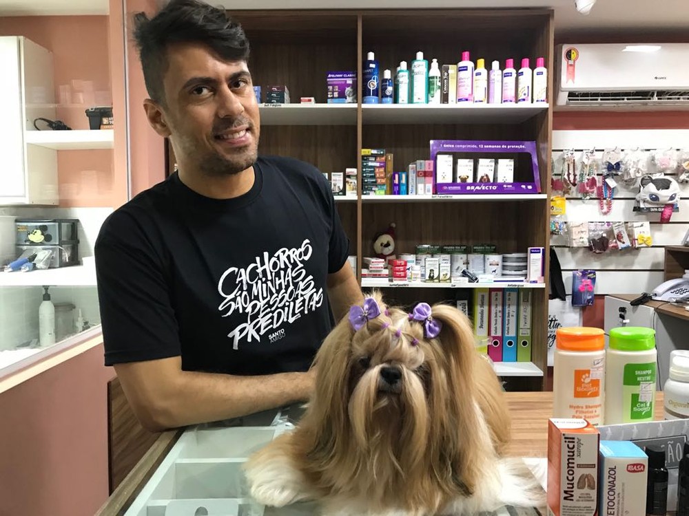 Funcionário público supera depressão com ajuda de cachorrinha e abre pet shop: ‘Ela salvou a minha vida’