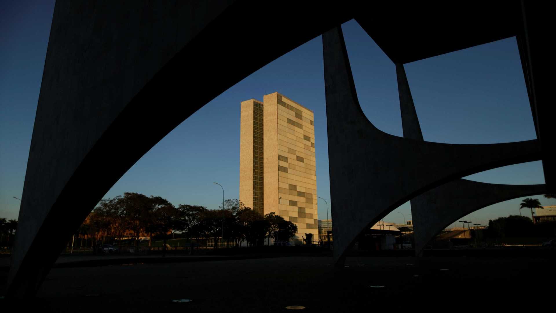 Governo vai reduzir imposto sobre diesel após aprovar reoneração