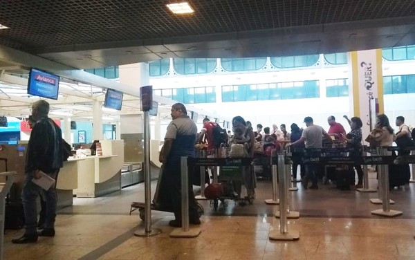 Sem combustível após greve de caminhoneiros, aviões que iam para Lisboa param em Salvador para abastecer