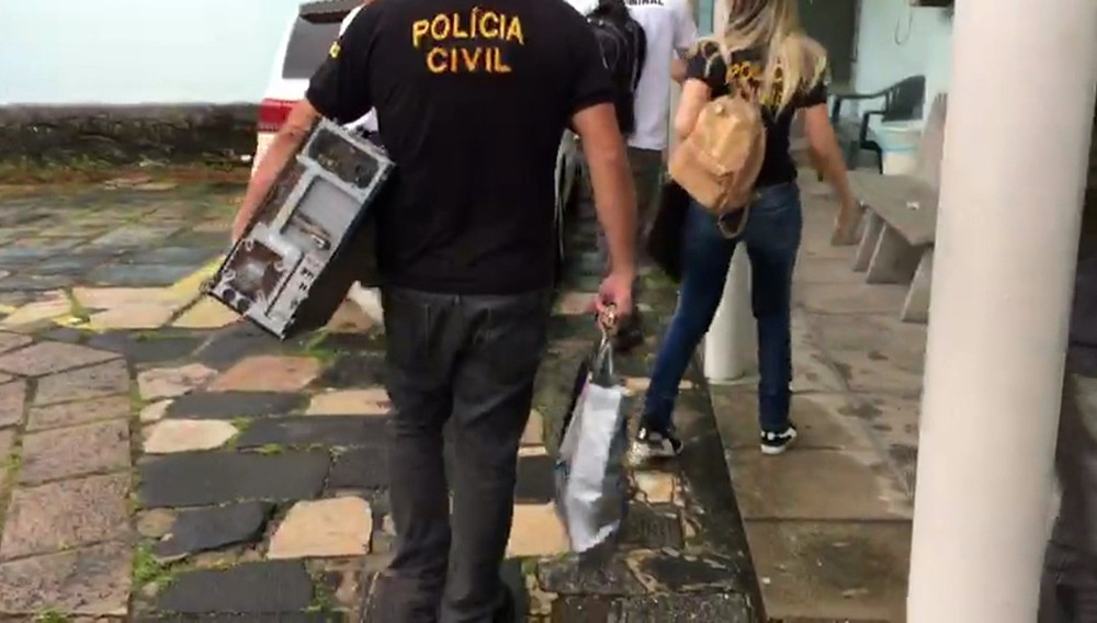 Quatro são presos em operação contra rede de pornografia infantil no Grande Recife
