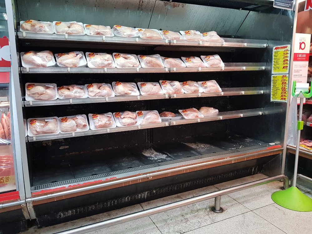 Abastecimento de carne de aves e suínos pode levar até 2 meses para voltar ao normal depois da greve, diz ABPA