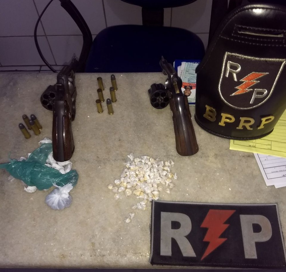 Suspeito de tráfico é morto durante troca de tiros com a polícia na Levada, em Maceió