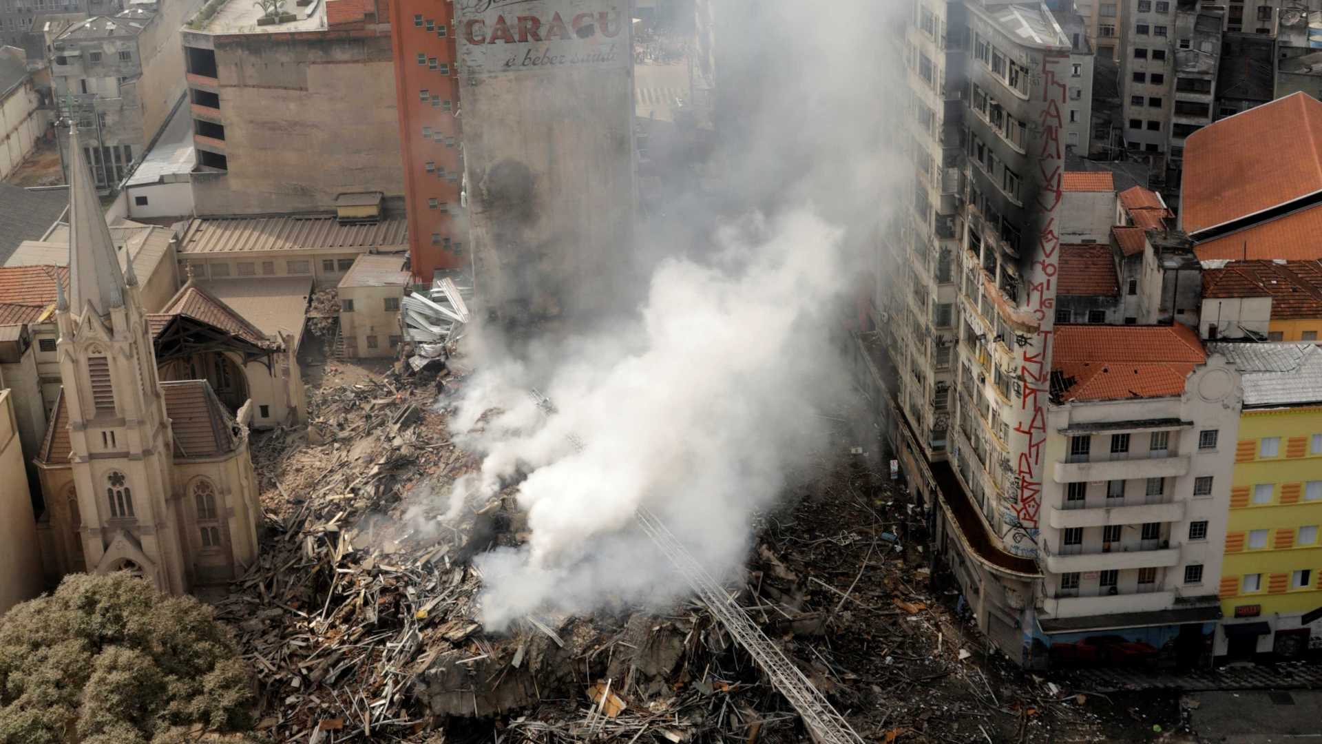 Cai para 29 o número de possíveis vítimas na queda de prédio em SP