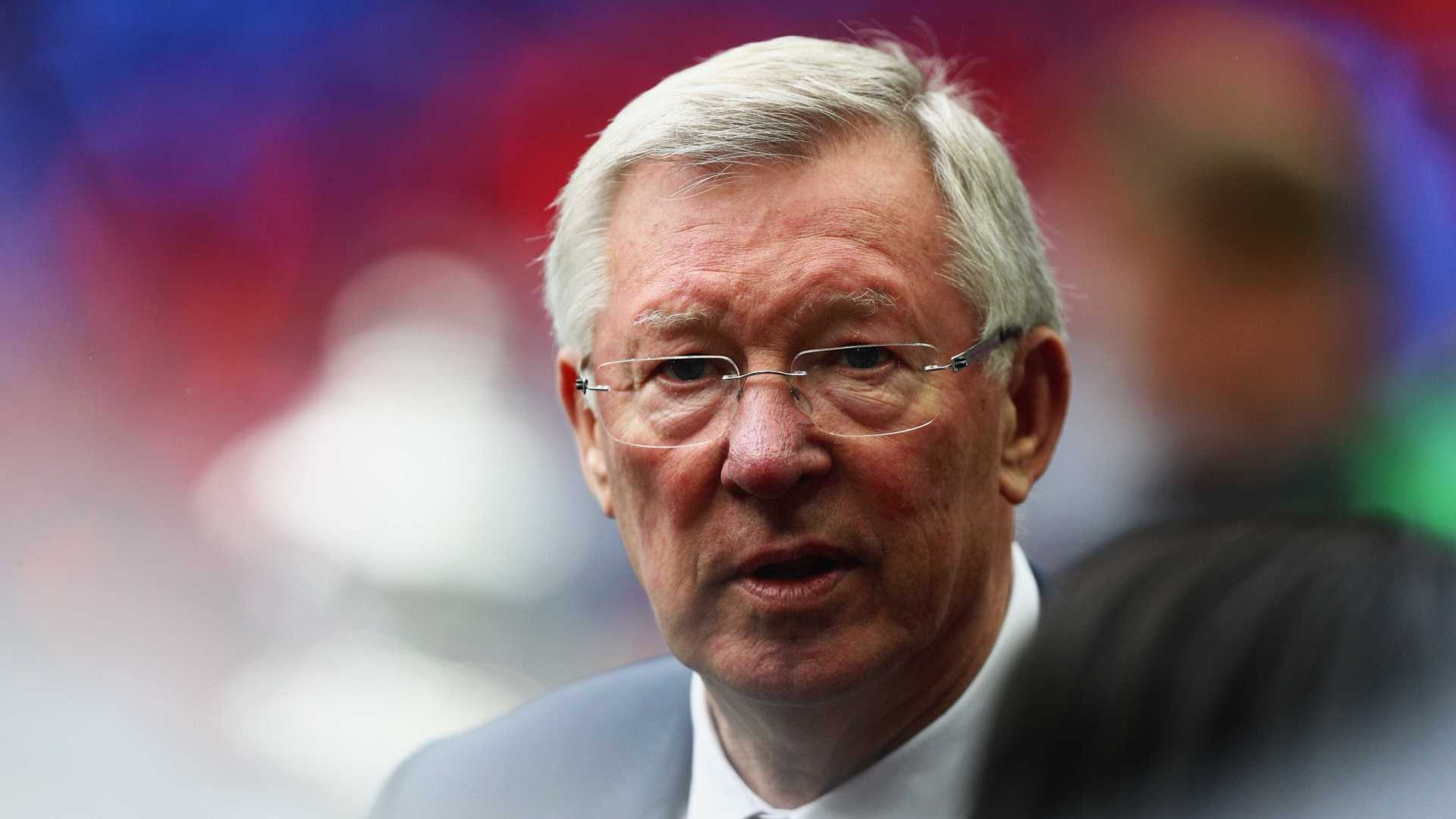 Alex Ferguson é operado com urgência após hemorragia cerebral