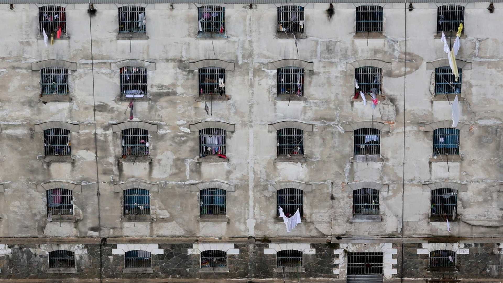 Lei de drogas tem impulsionado encarceramento no Brasil
