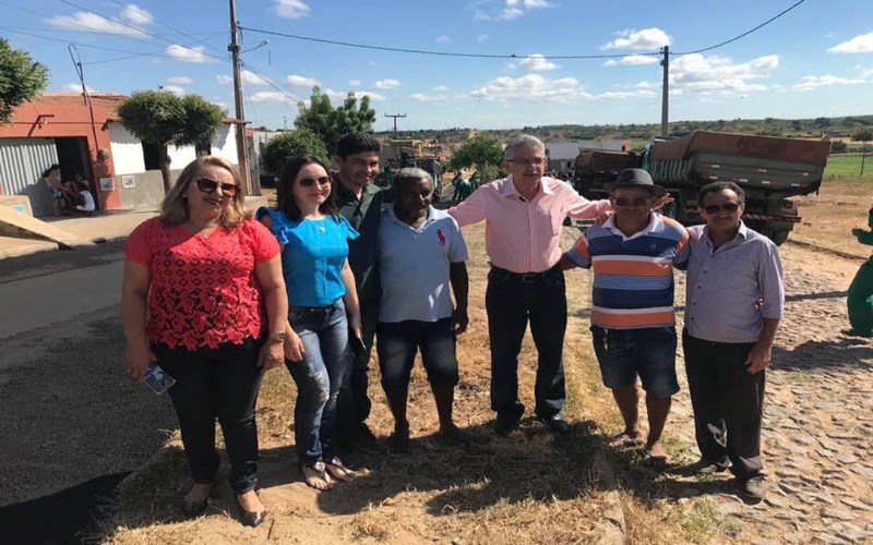 Programa Sinalize pavimenta ruas do Bairro Jardim Afonso Celso em Cedro-CE