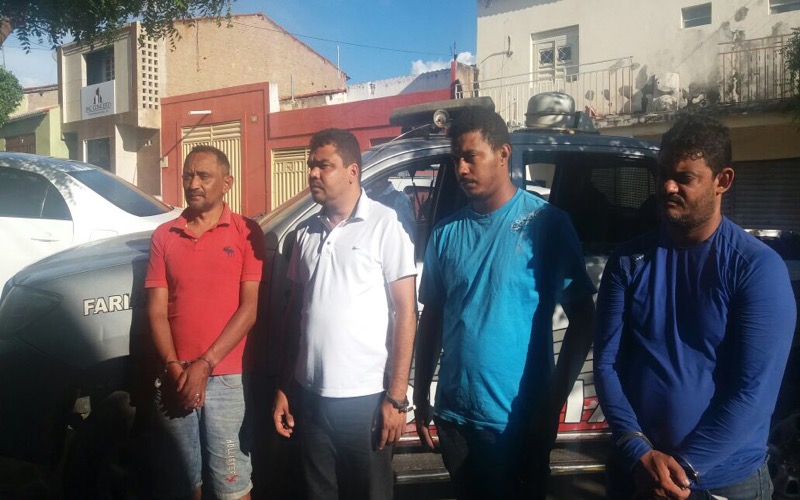 Quarteto é preso após furtar um veículo e arma de fogo é apreendida em Farias Brito-CE