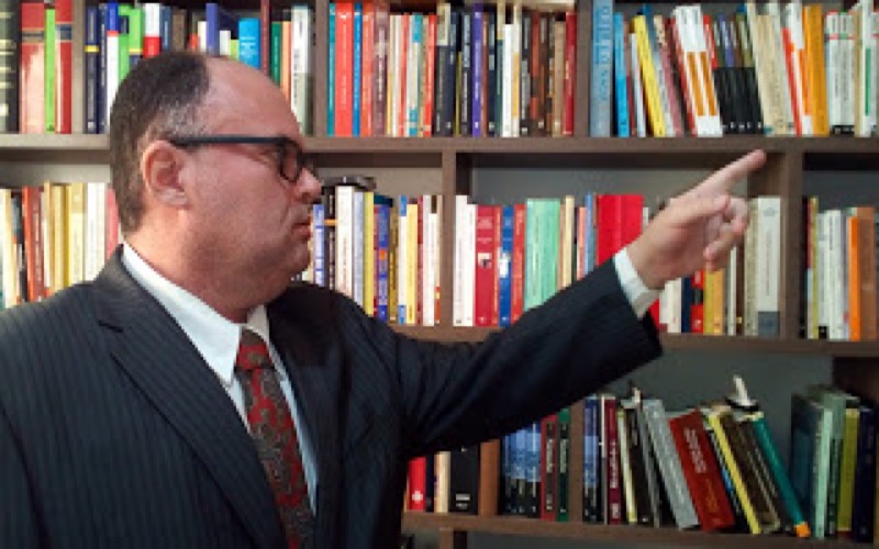 NOVO LIVRO DO PROFESSOR RENO FEITOSA SERÁ LANÇADO NA EUROPA