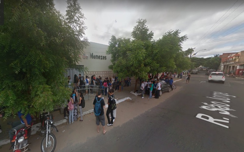 Exclusivo: bandidos armados invadem escola e roubam profissionais em Juazeiro do Norte-CE