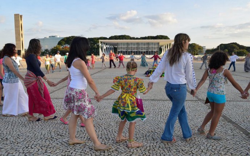 Ceará é o 2º estado em que mais mulheres procuram Justiça para entregar os filhos à adoção
