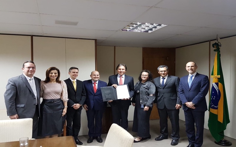 Eunício e Roberto Cláudio assinam liberação de R$ 300 milhões para ações de melhoria urbana e fomento ao turismo de Fortaleza