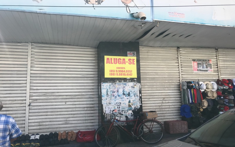 Custo alto de aluguel causa fechamento de mais de noventa prédios na Rua São Pedro  em Juazeiro do Norte-CE