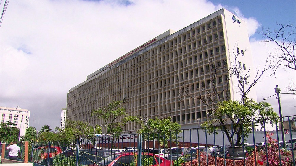 PM é baleada em abordagem a grupo que tinha atirado em homem no Grande Recife