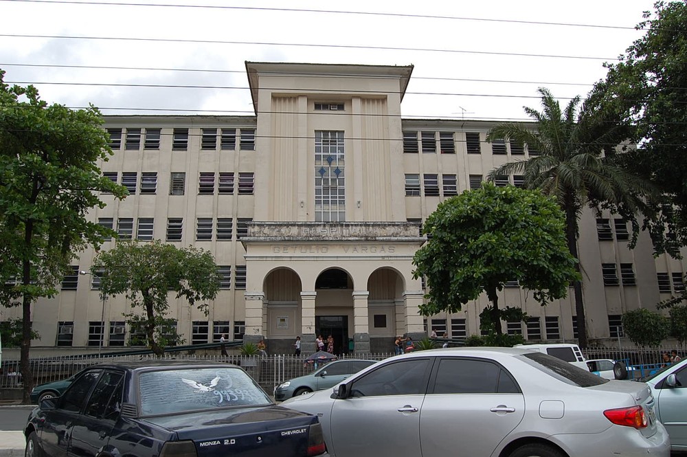 Assaltante é morto e outro fica ferido após praticar crime com arma de brinquedo no Recife