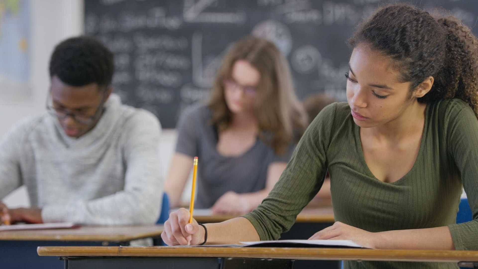 Fies terá curso de até R$ 7 mil mensais e financiamento mínimo de 50%