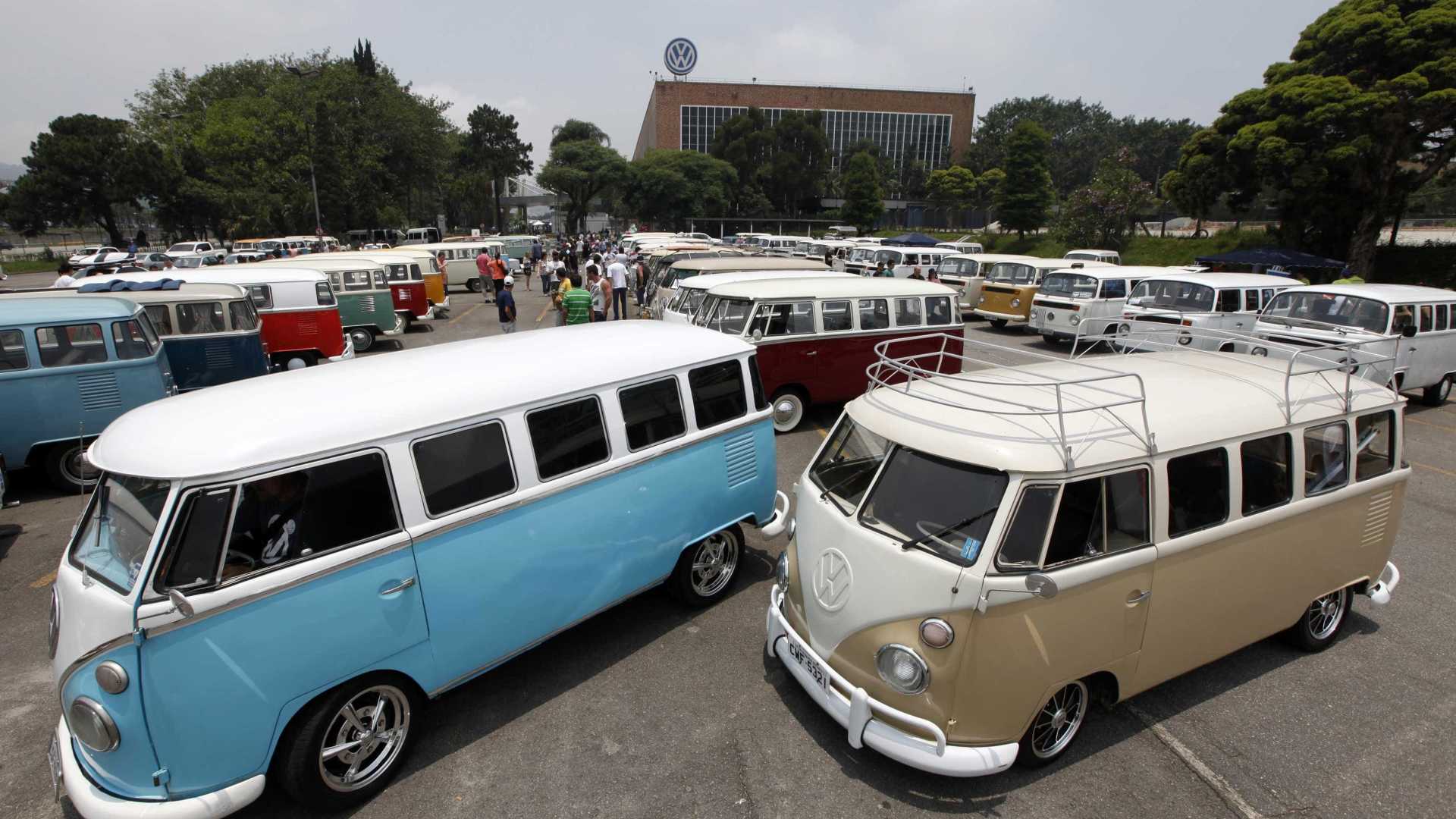 Motoristas de transporte alternativo fazem paralisação geral no Rio