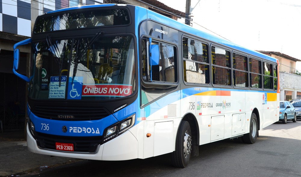 Terminal de linha de ônibus na Zona Norte do Recife muda de local aos domingos