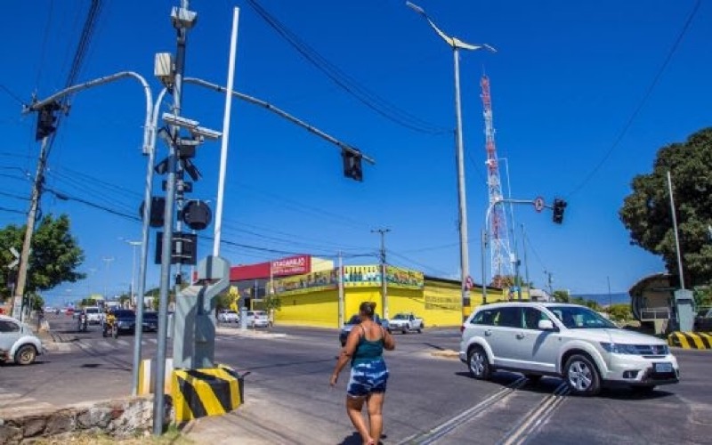 Demutran de Juazeiro do Norte implanta fotossensor no cruzamento das Av. Carlos Cruz e Pe. Cícero